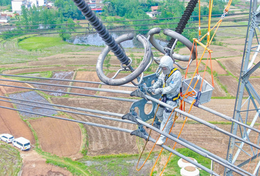 復(fù)合絕緣子廠家